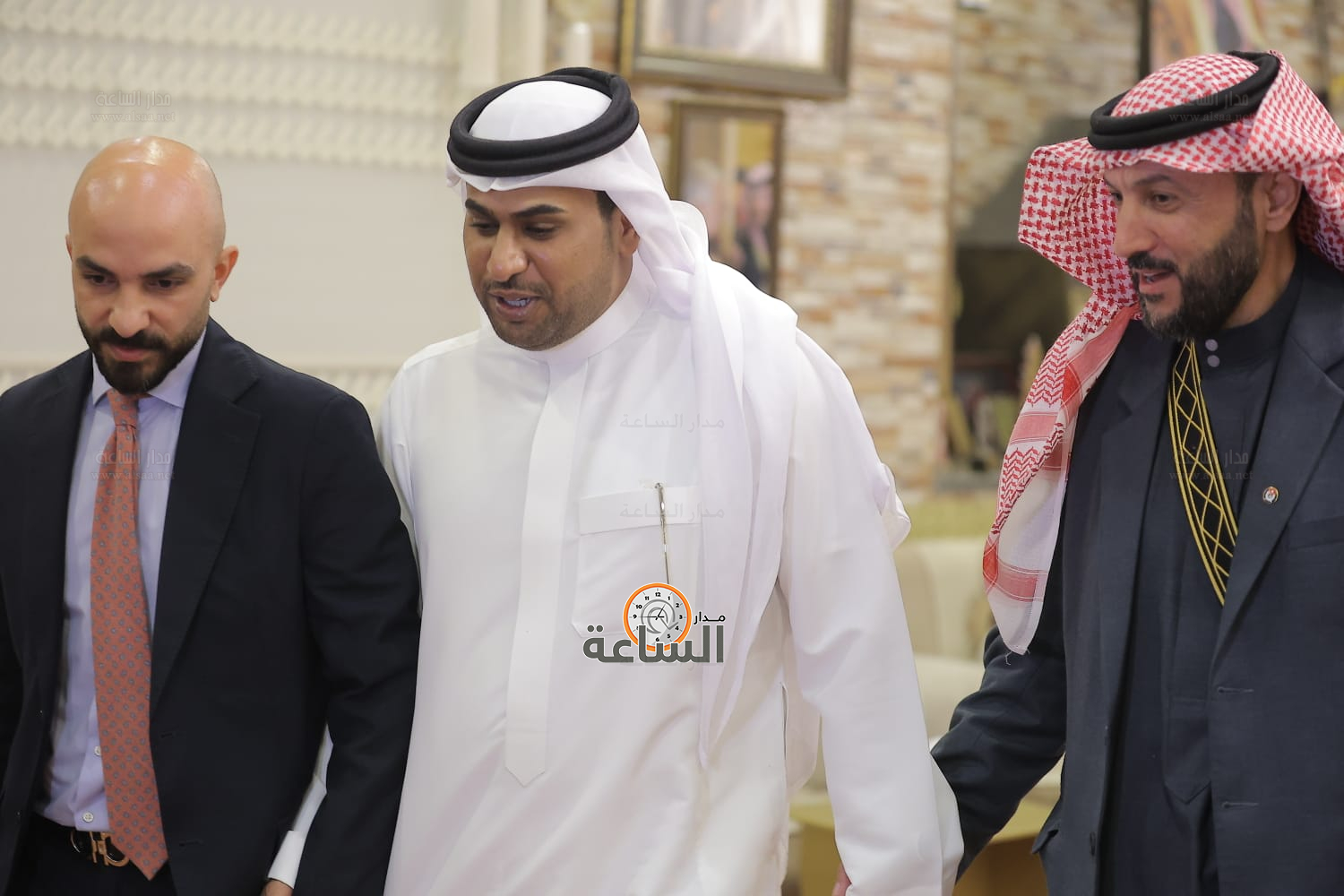 Madar Al-Saa Images 0.47389450776320097