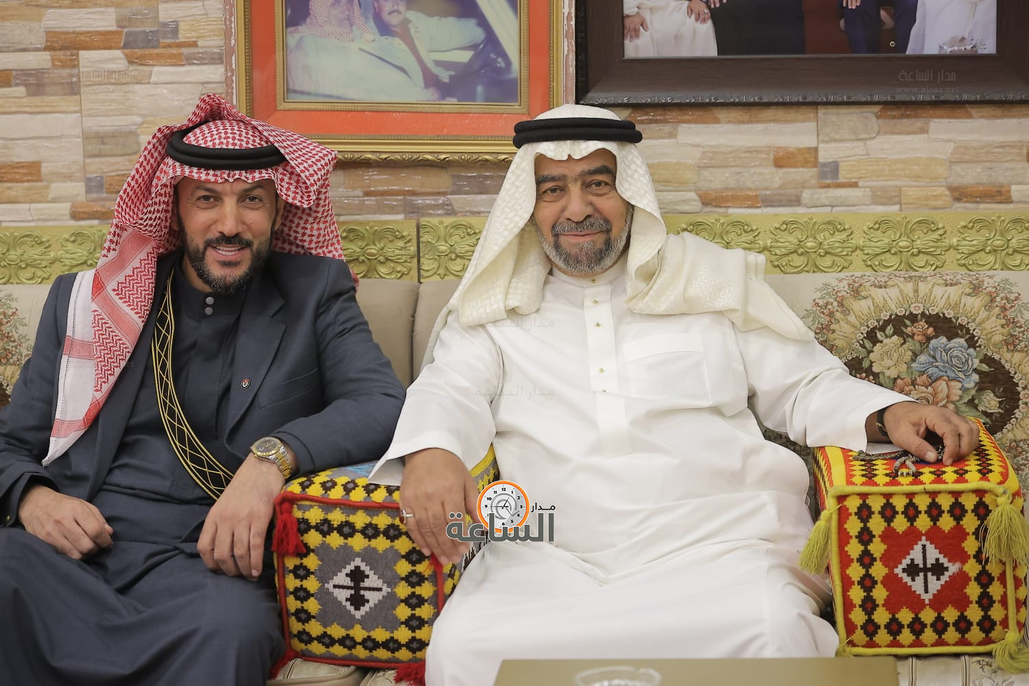 Madar Al-Saa Images 0.1301372845545098