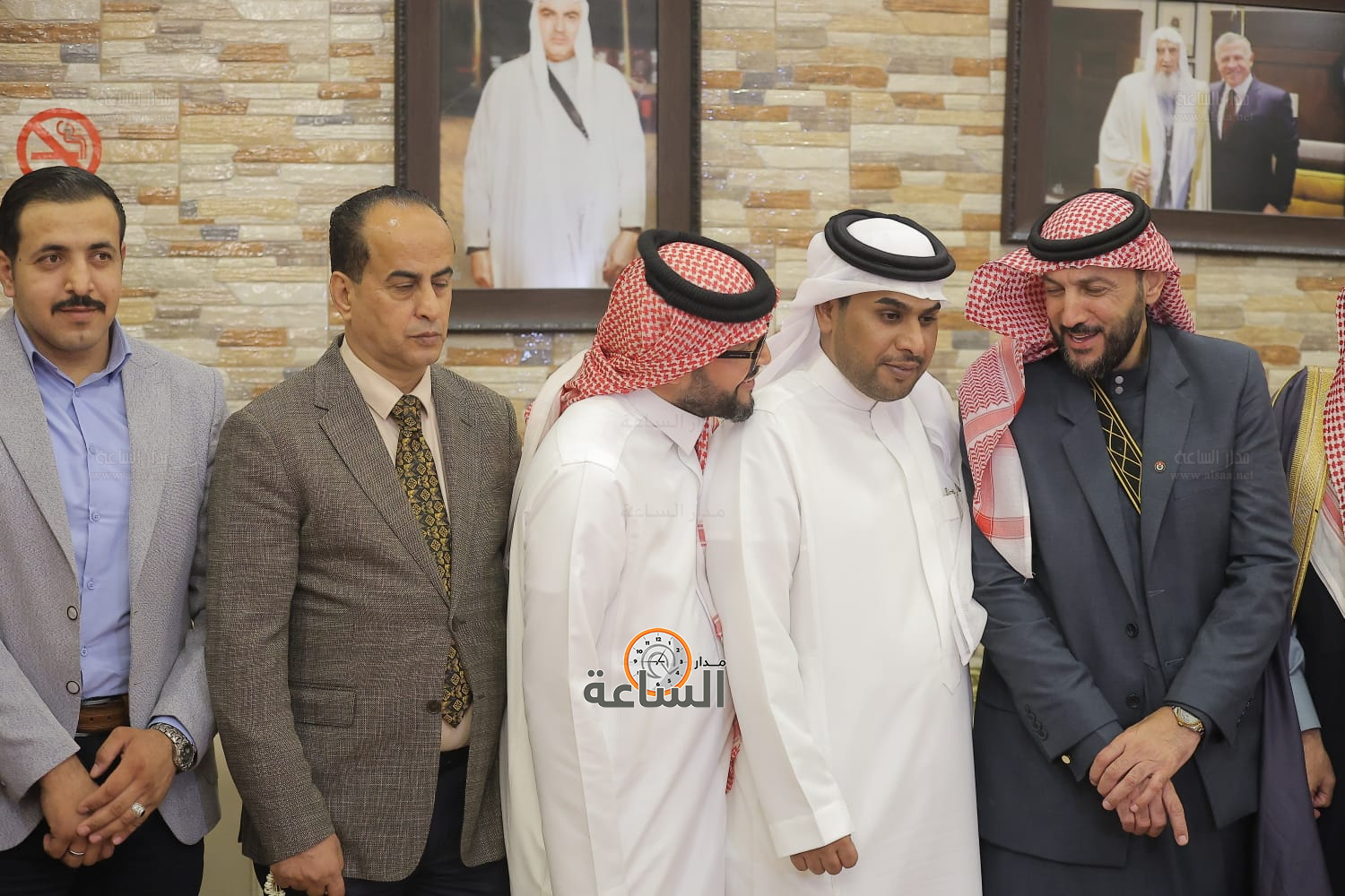 Madar Al-Saa Images 0.3756133407388843