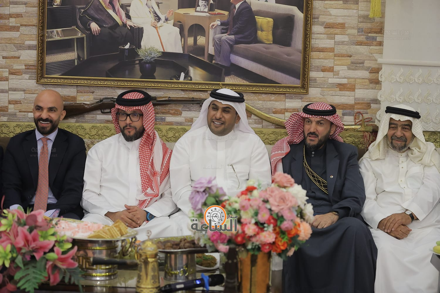 Madar Al-Saa Images 0.2836668457870509