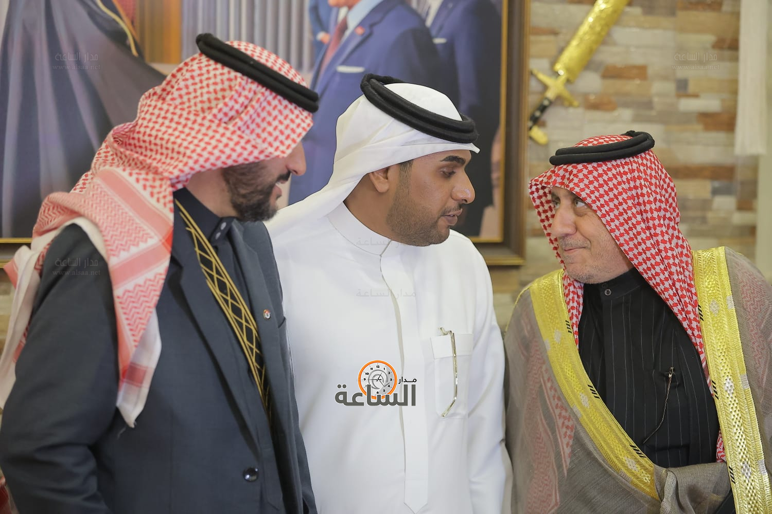 Madar Al-Saa Images 0.48498267651226123