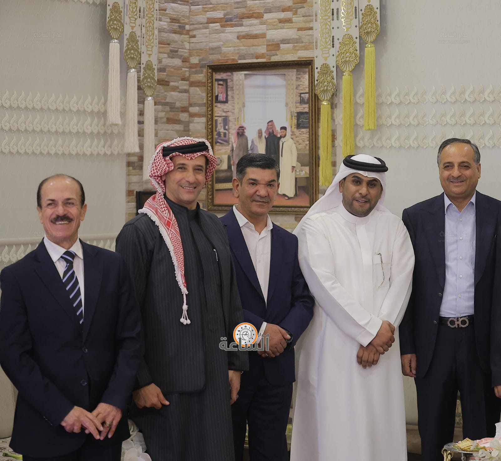 Madar Al-Saa Images 0.18517802572494624