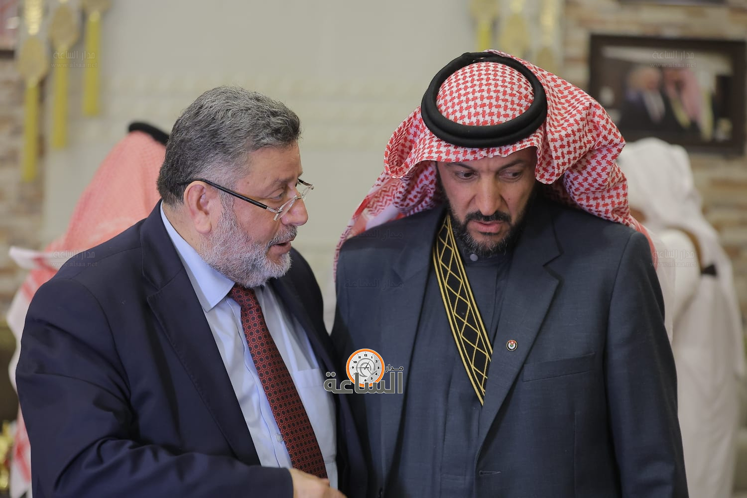 Madar Al-Saa Images 0.6202460632170076