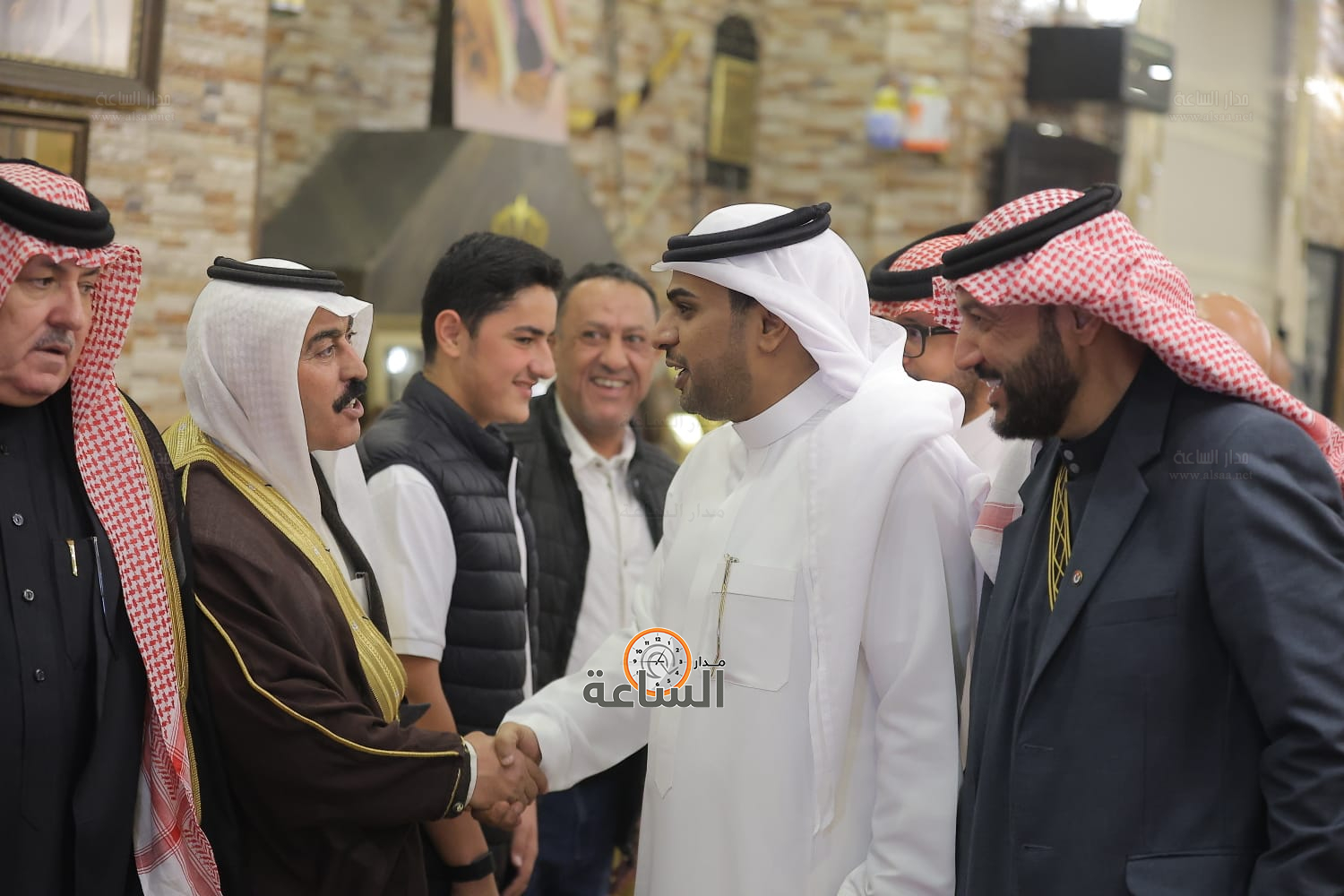 Madar Al-Saa Images 0.7978696647701928