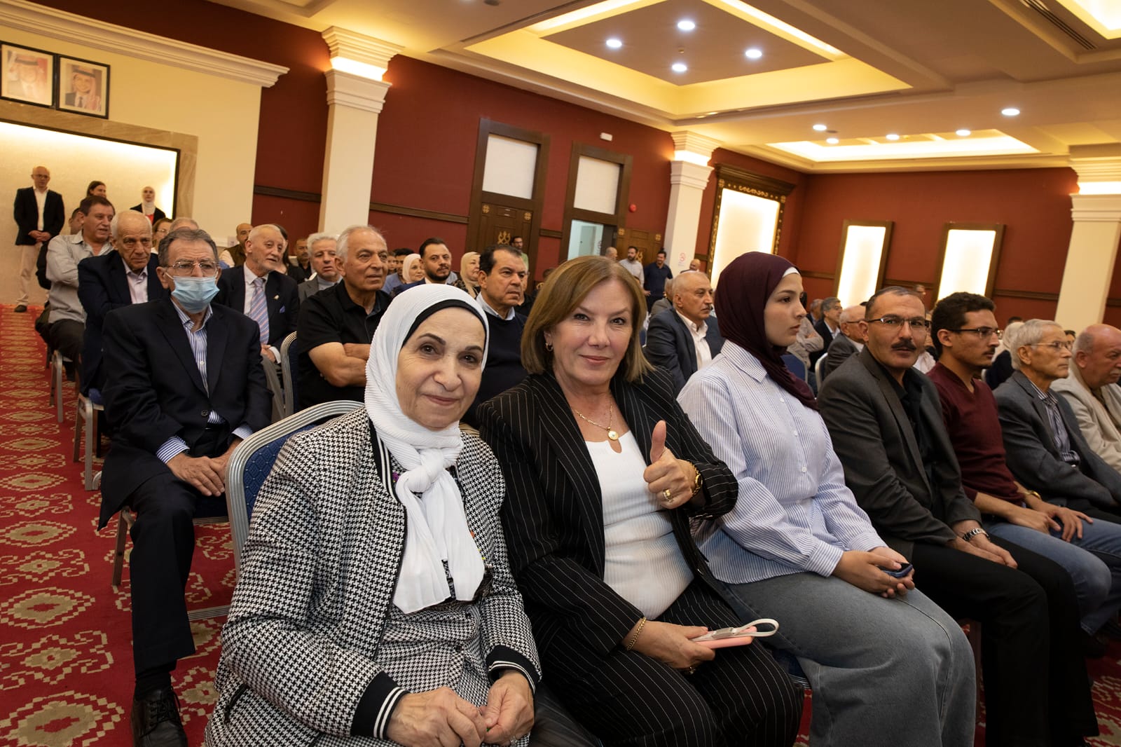 Madar Al-Saa Images 0.7777561369246024