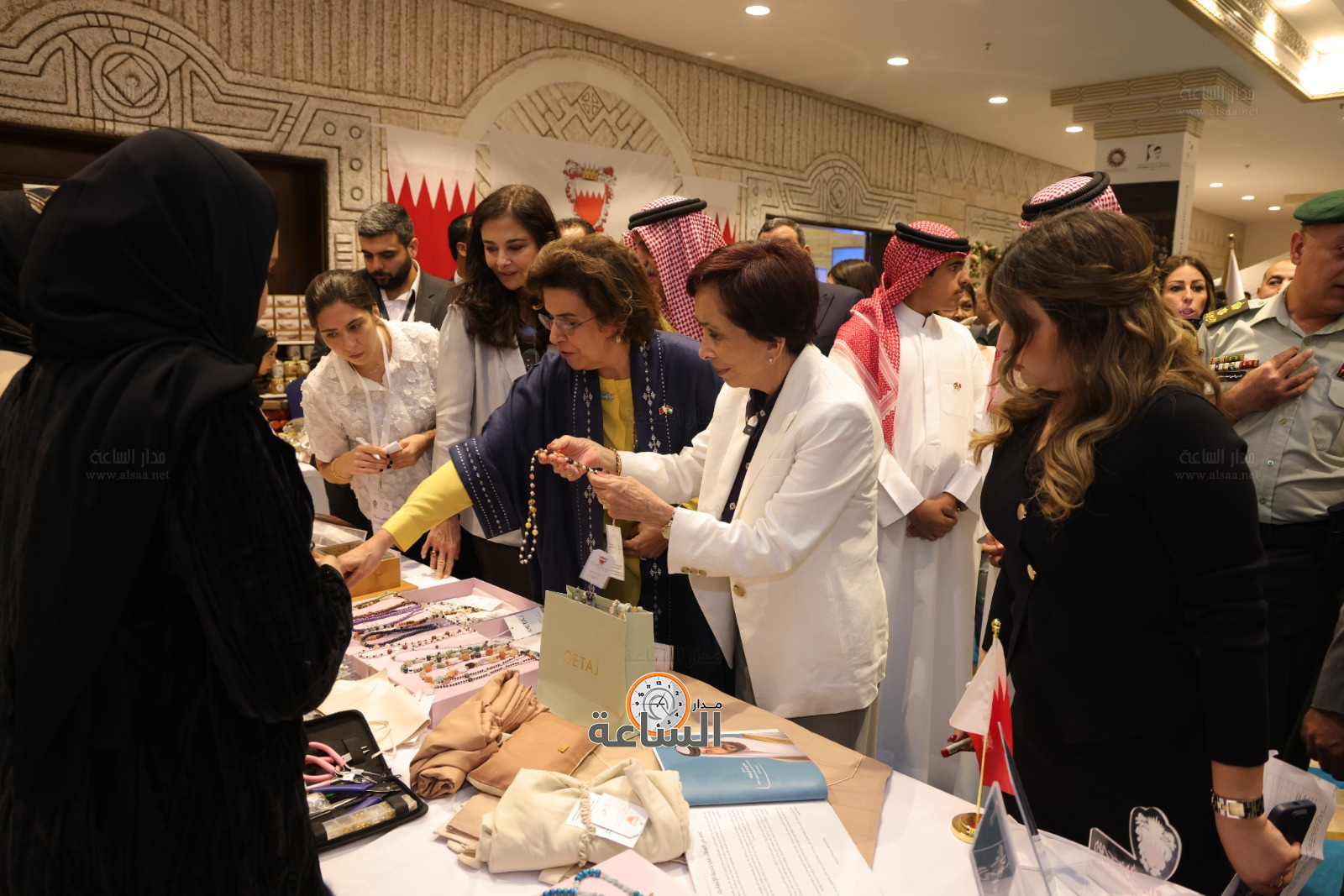 Madar Al-Saa Images 0.7403066989126261