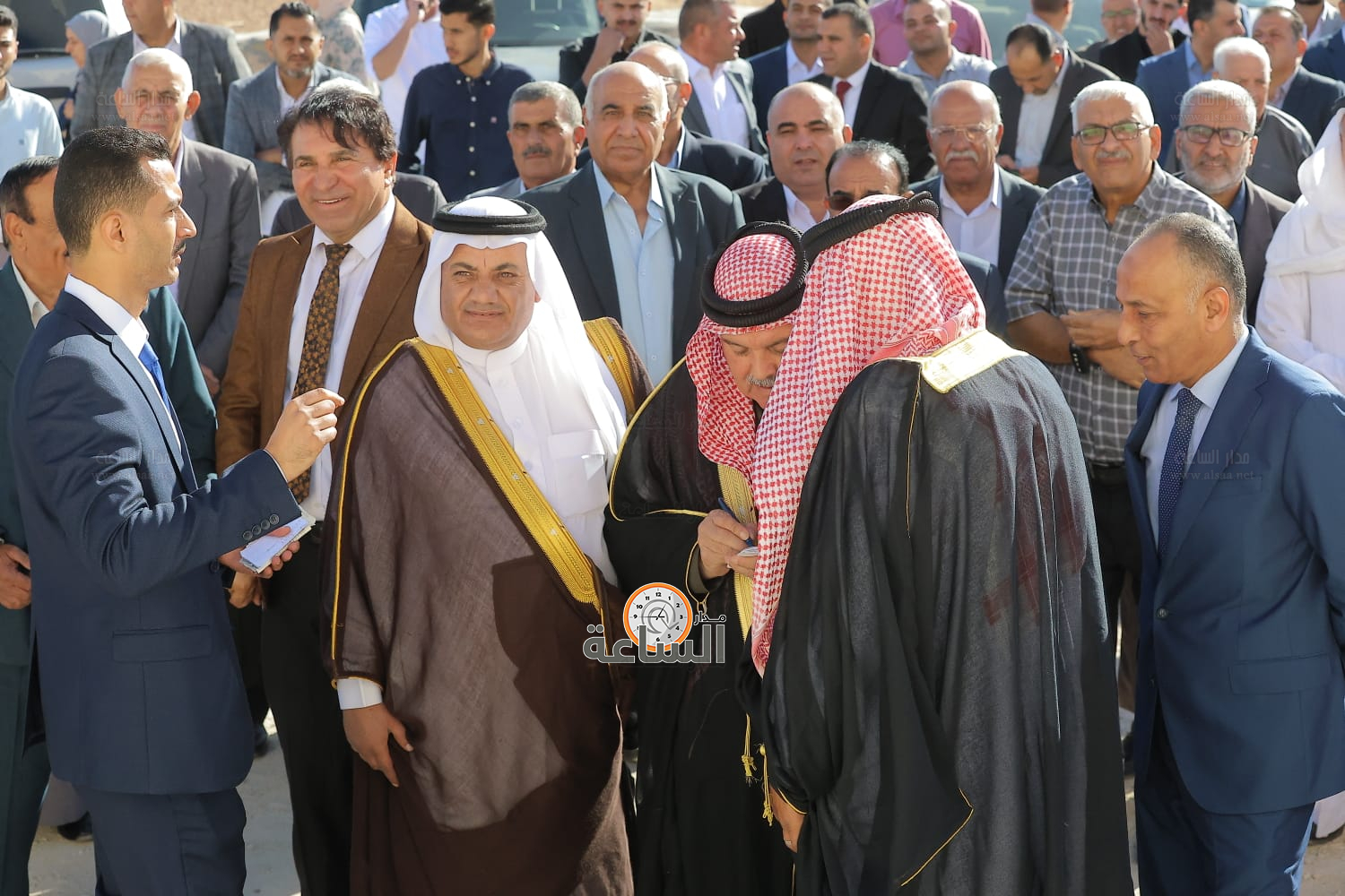 Madar Al-Saa Images 0.06617452866110807