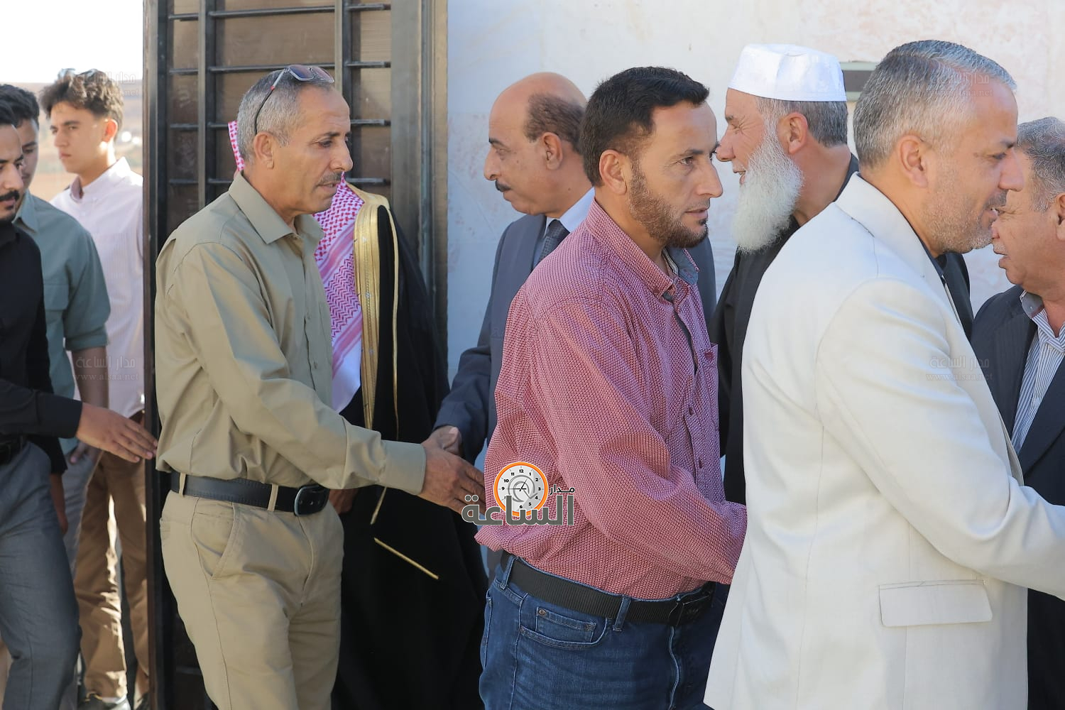 Madar Al-Saa Images 0.8753706363992115