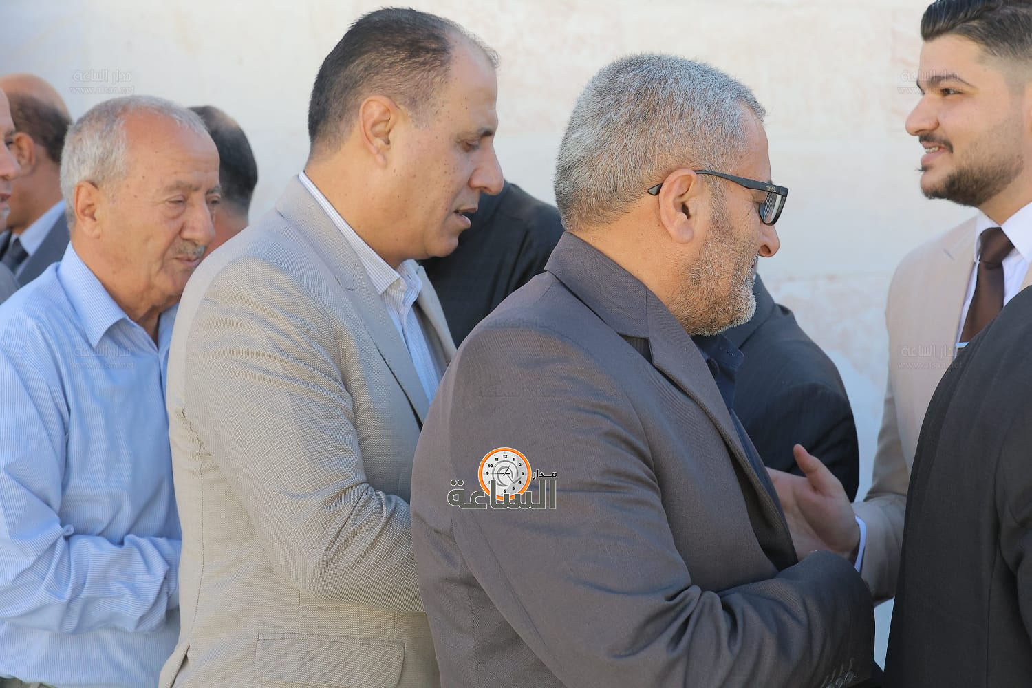 Madar Al-Saa Images 0.9915151444774196