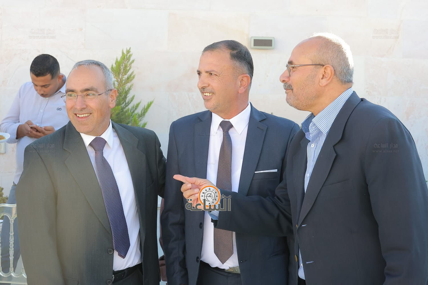 Madar Al-Saa Images 0.35150461618942486