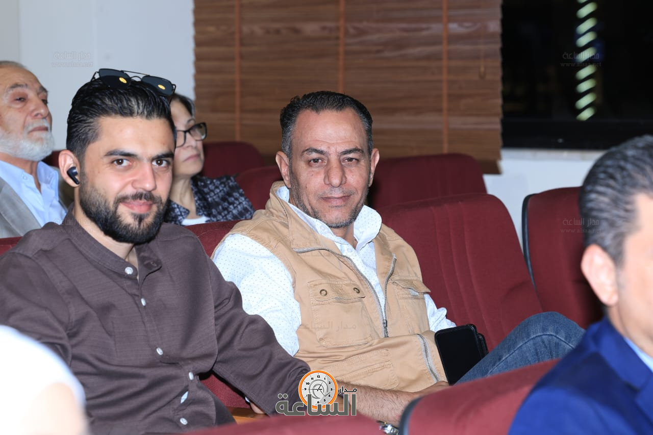 Madar Al-Saa Images 0.7382609582374007