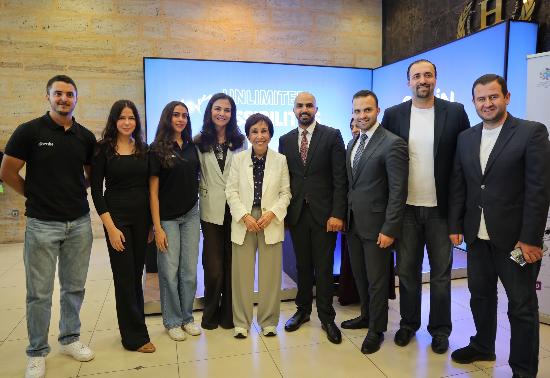 Madar Al-Saa Images 0.8051798620683017