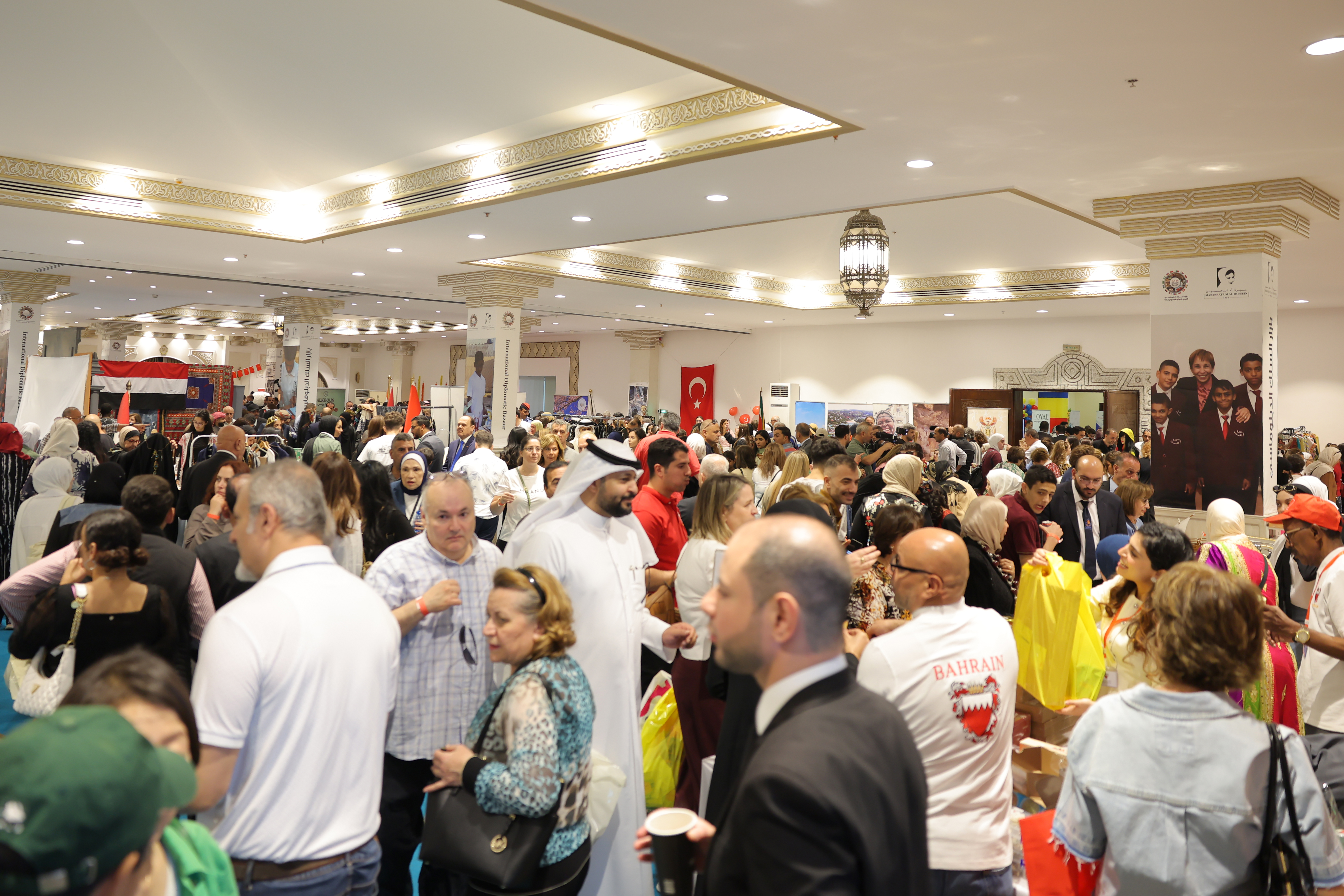 Madar Al-Saa Images 0.40011674528350816