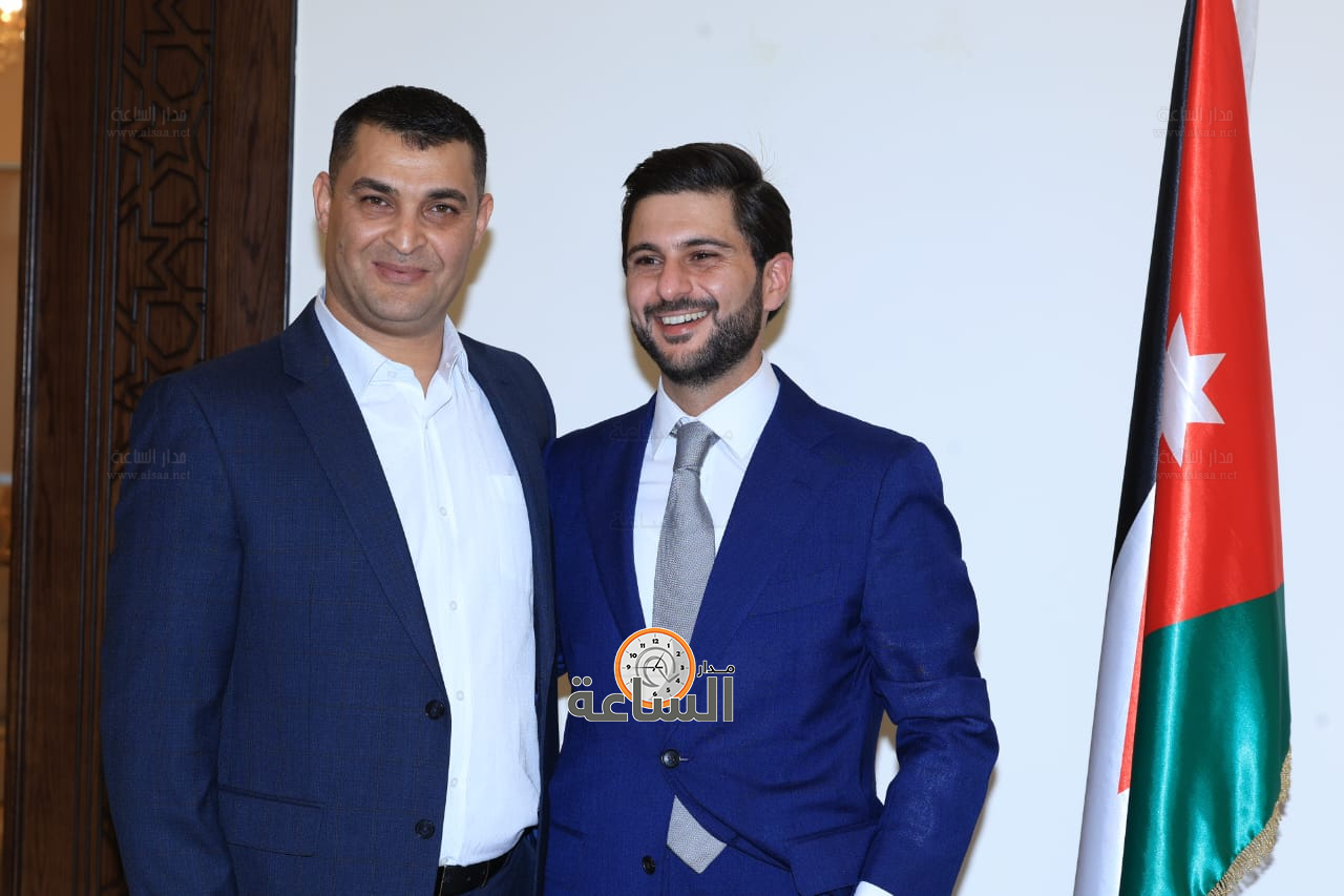 Madar Al-Saa Images 0.8707312758250605