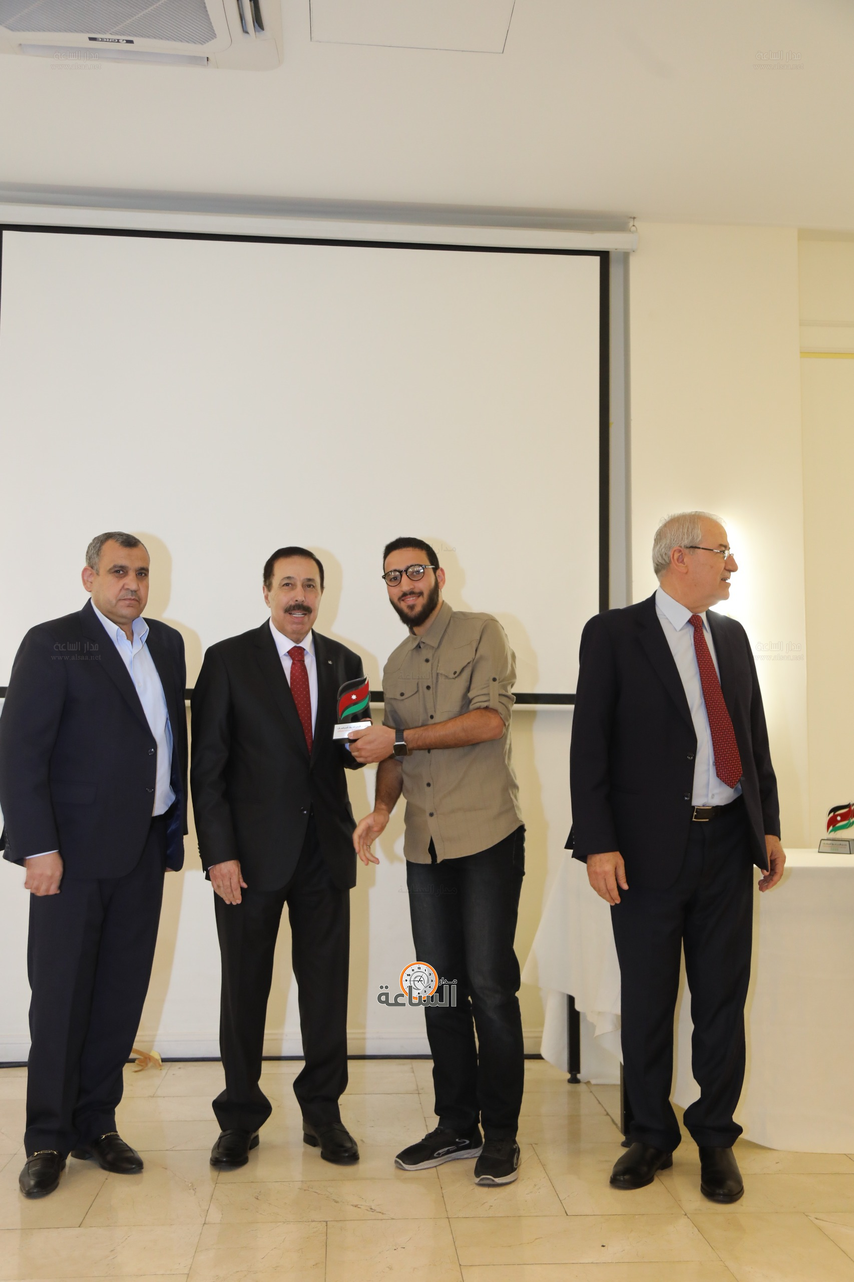 Madar Al-Saa Images 0.13223783527903232