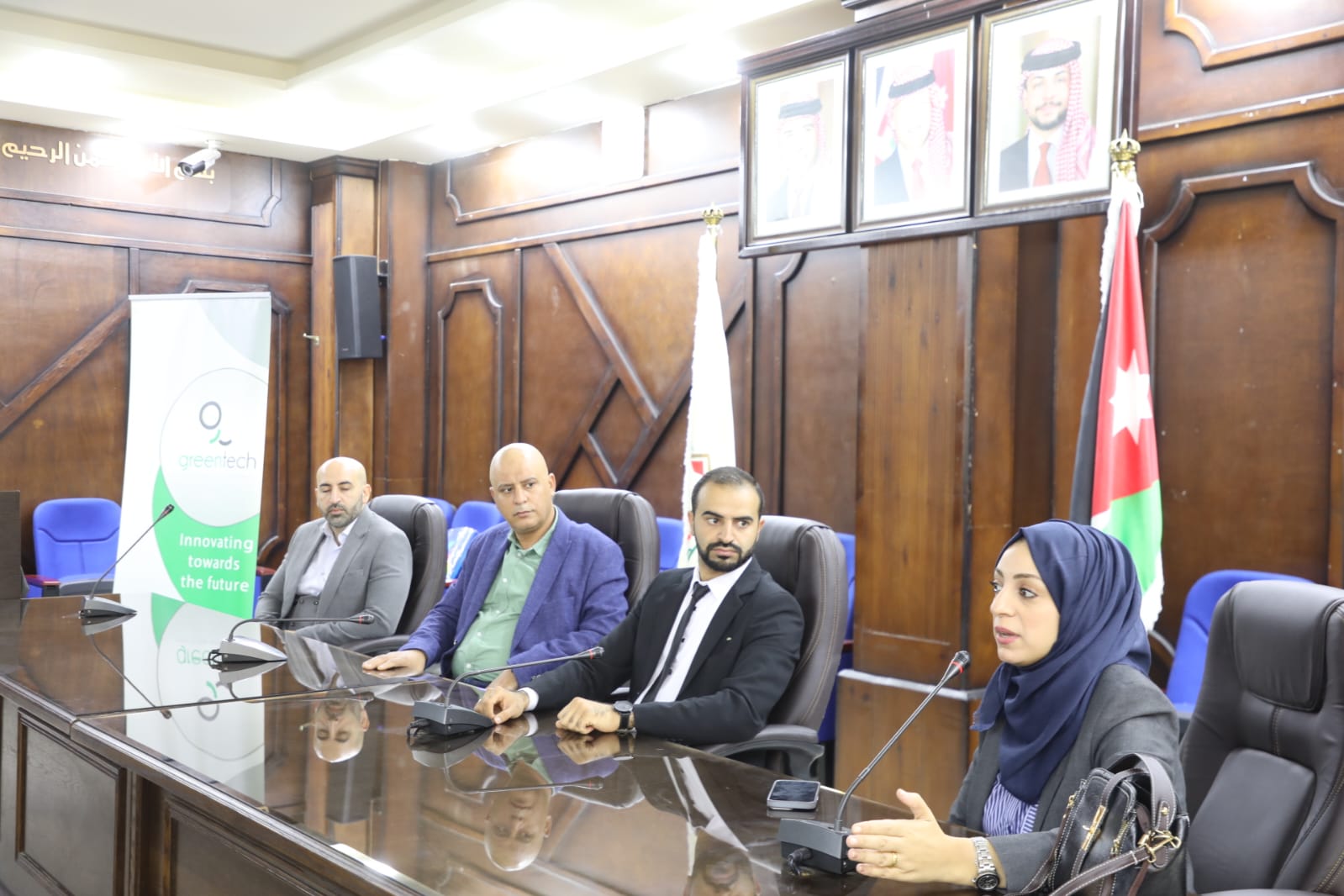 Madar Al-Saa Images 0.036082079240539855