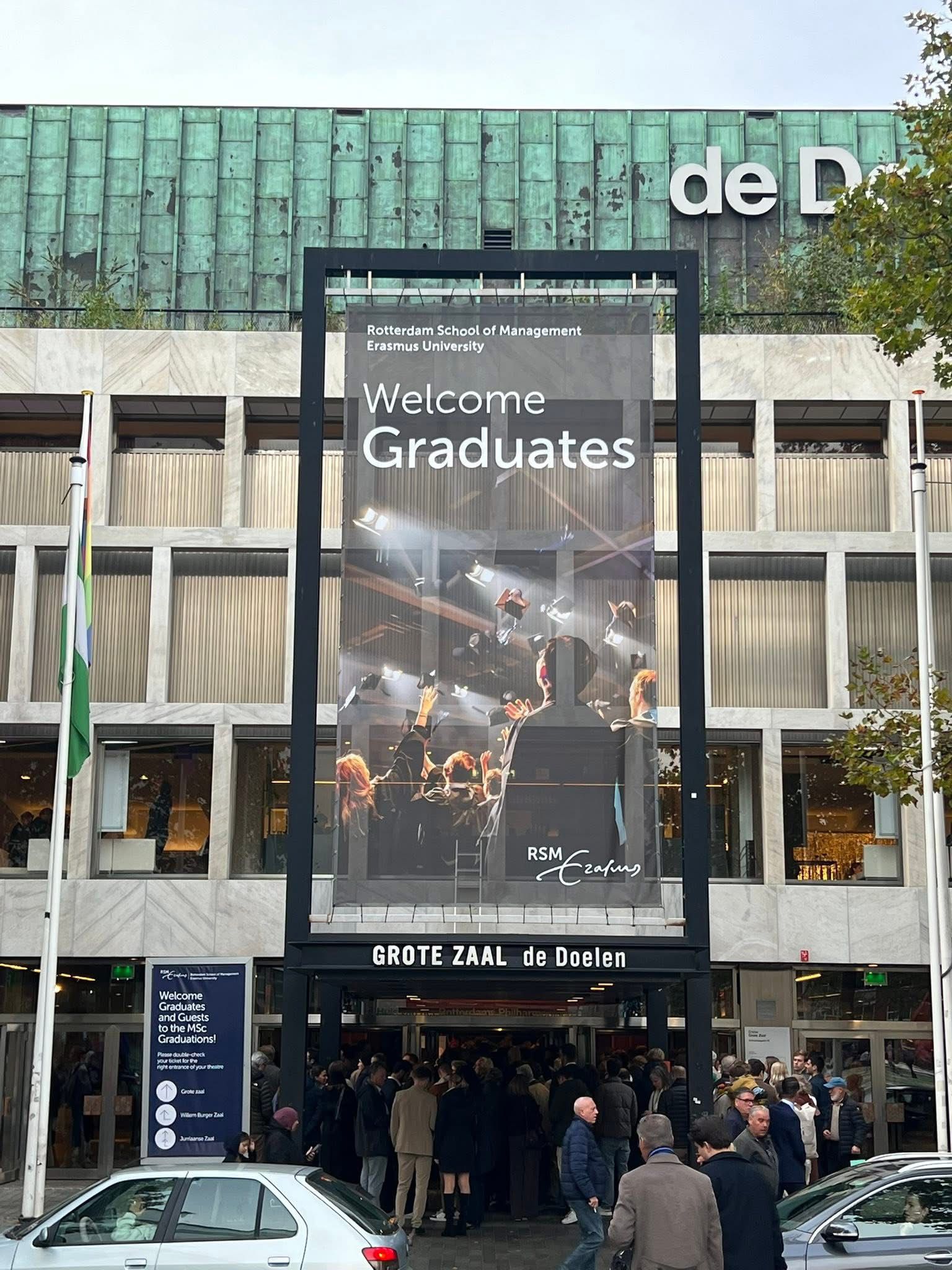 Madar Al-Saa Images 0.9480686588219205