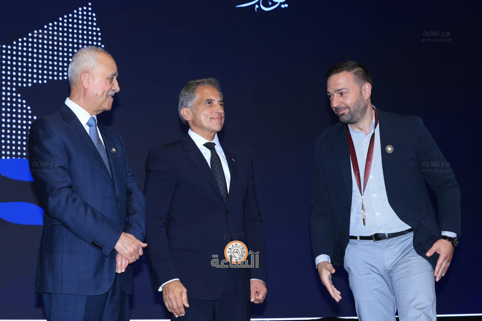 Madar Al-Saa Images 0.3106216346976355