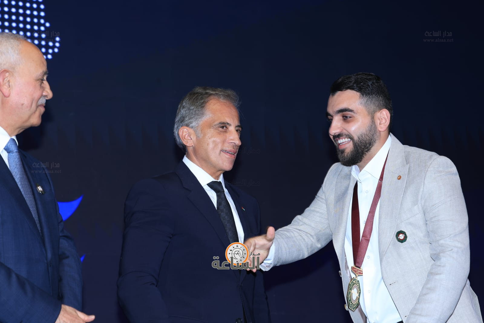 Madar Al-Saa Images 0.06111880346099041