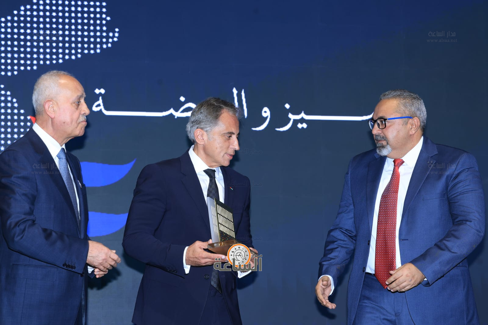 Madar Al-Saa Images 0.5924085626536887