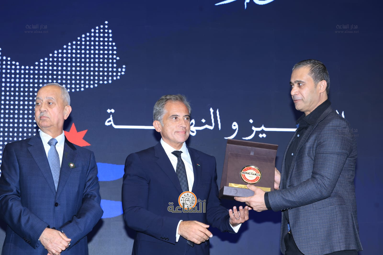 Madar Al-Saa Images 0.4174228692729368