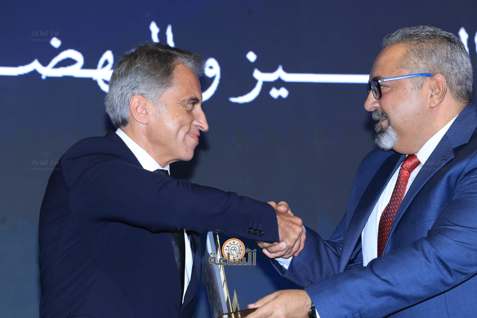 Madar Al-Saa Images 0.9341315611643117