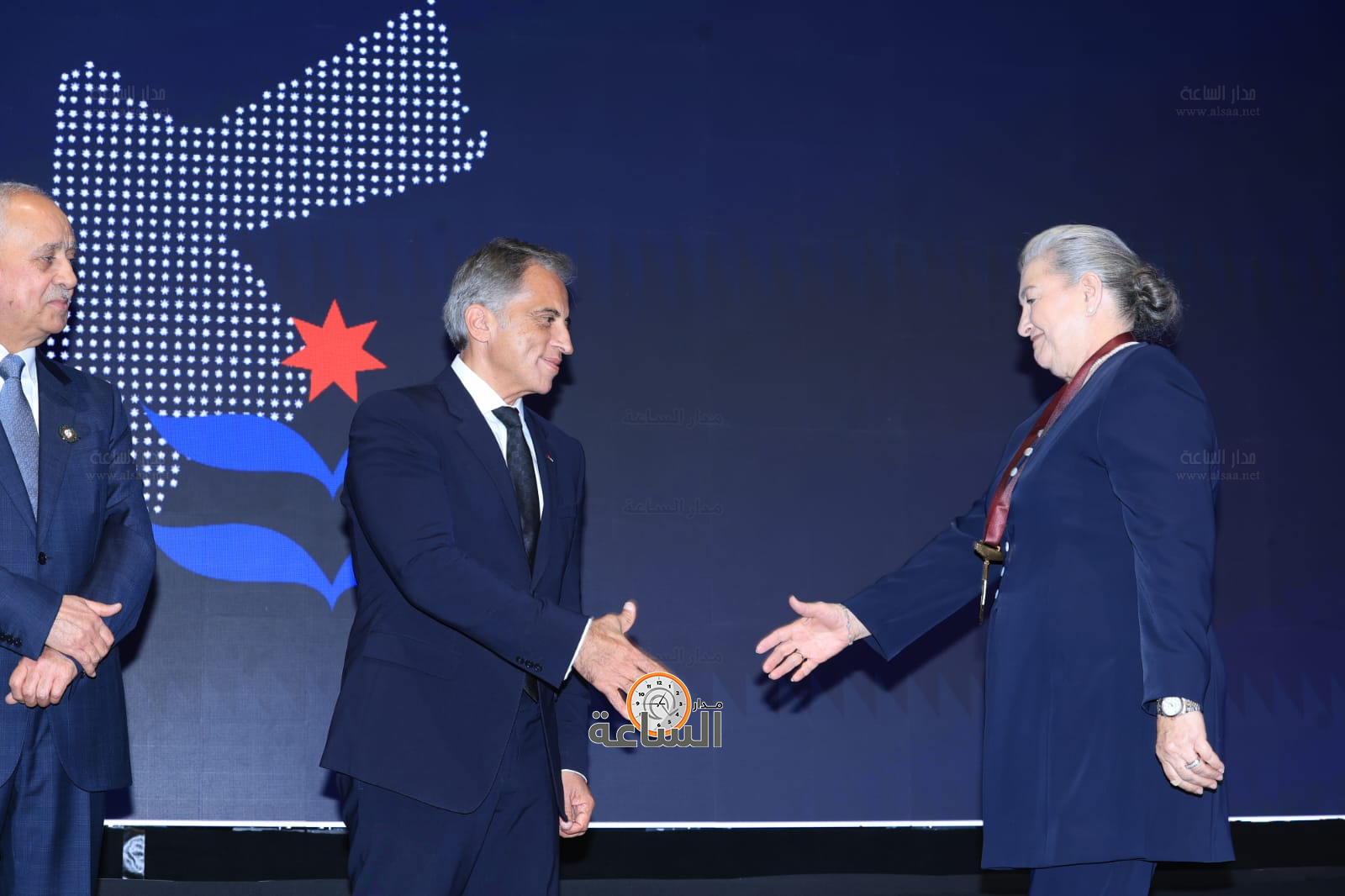 Madar Al-Saa Images 0.3999345620887538