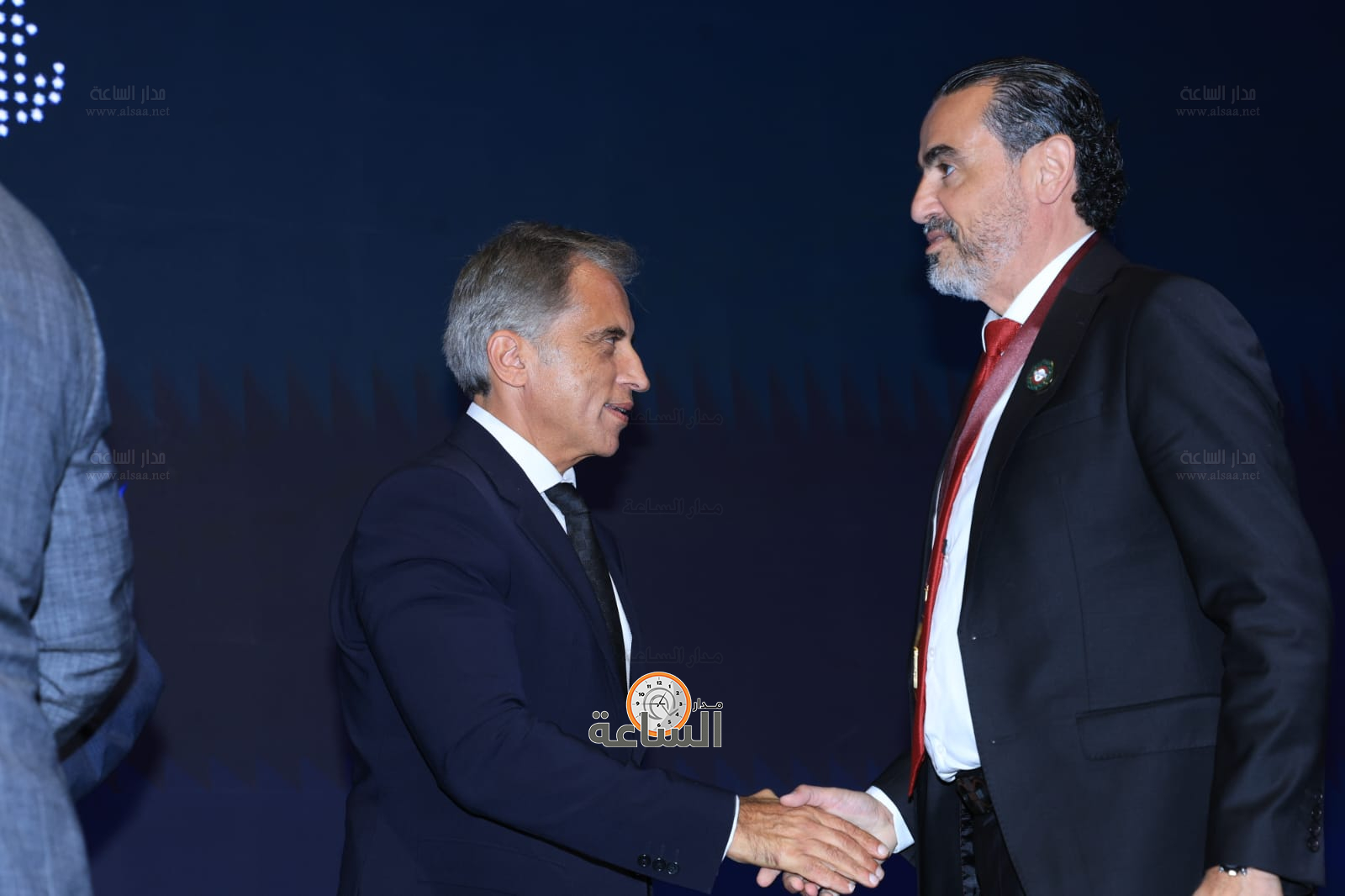 Madar Al-Saa Images 0.844514438914629