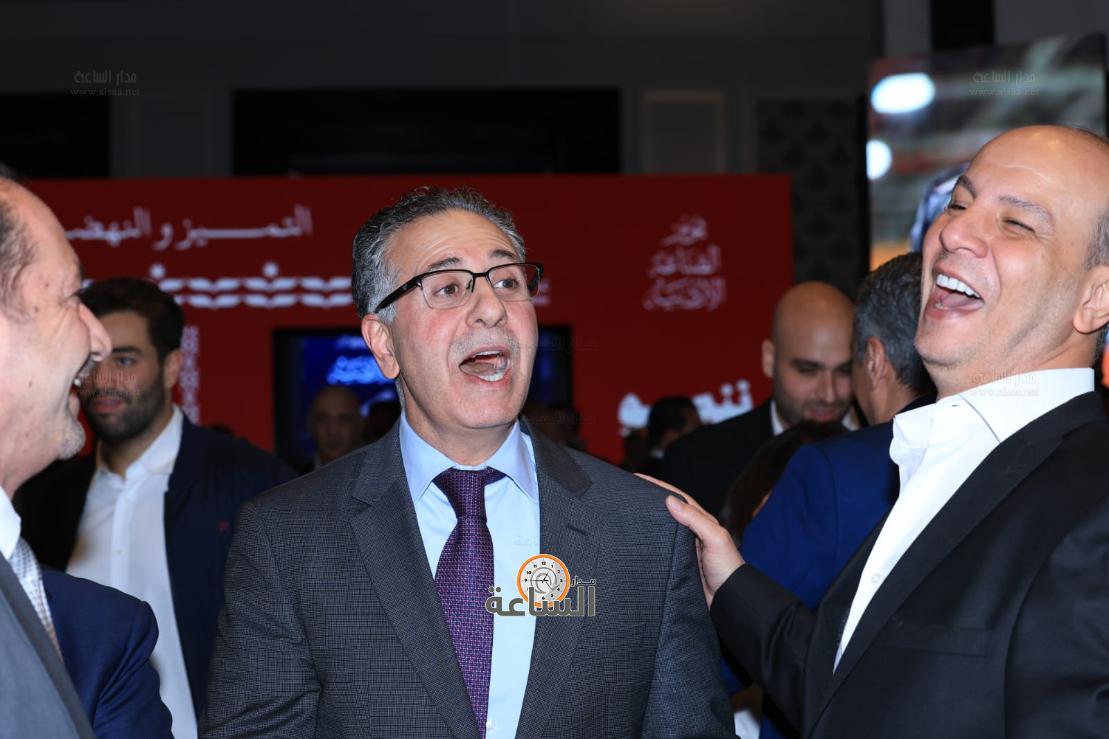 Madar Al-Saa Images 0.4272665121677699