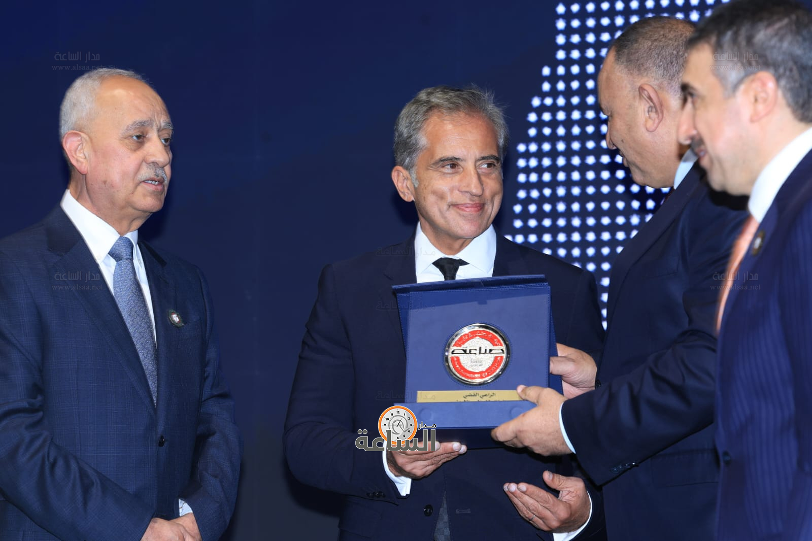 Madar Al-Saa Images 0.430922441608106