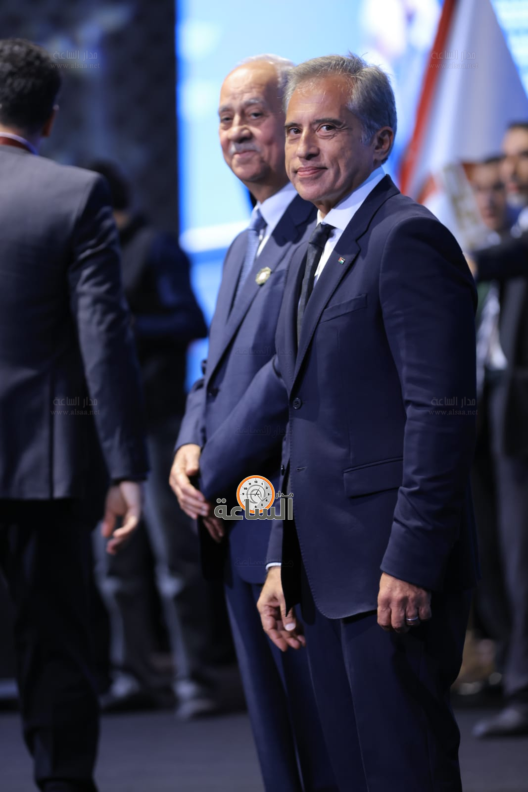 Madar Al-Saa Images 0.41156122146729857