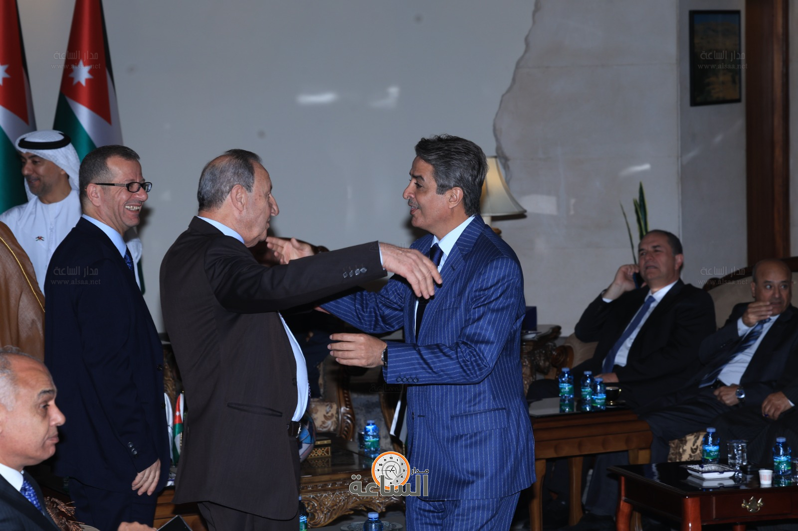 Madar Al-Saa Images 0.4498319711975033