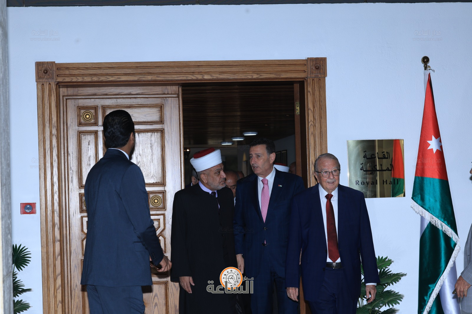 Madar Al-Saa Images 0.12224706640136673