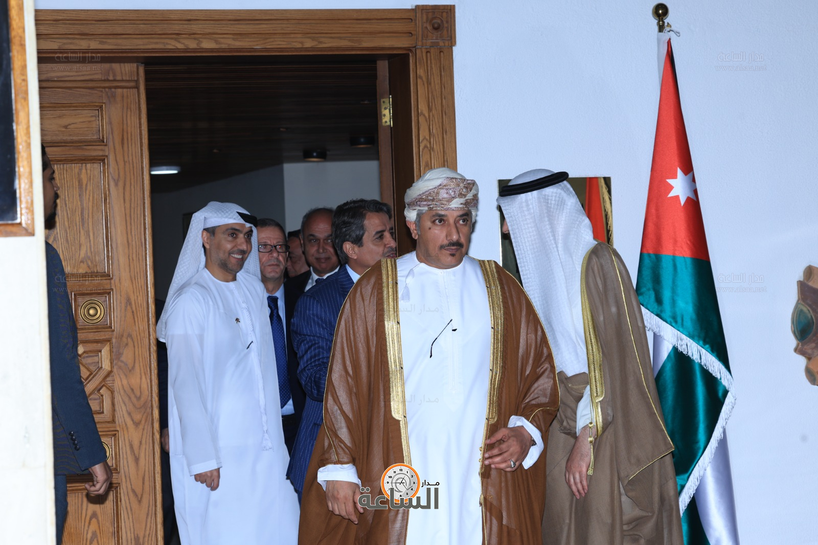 Madar Al-Saa Images 0.7091819533676188