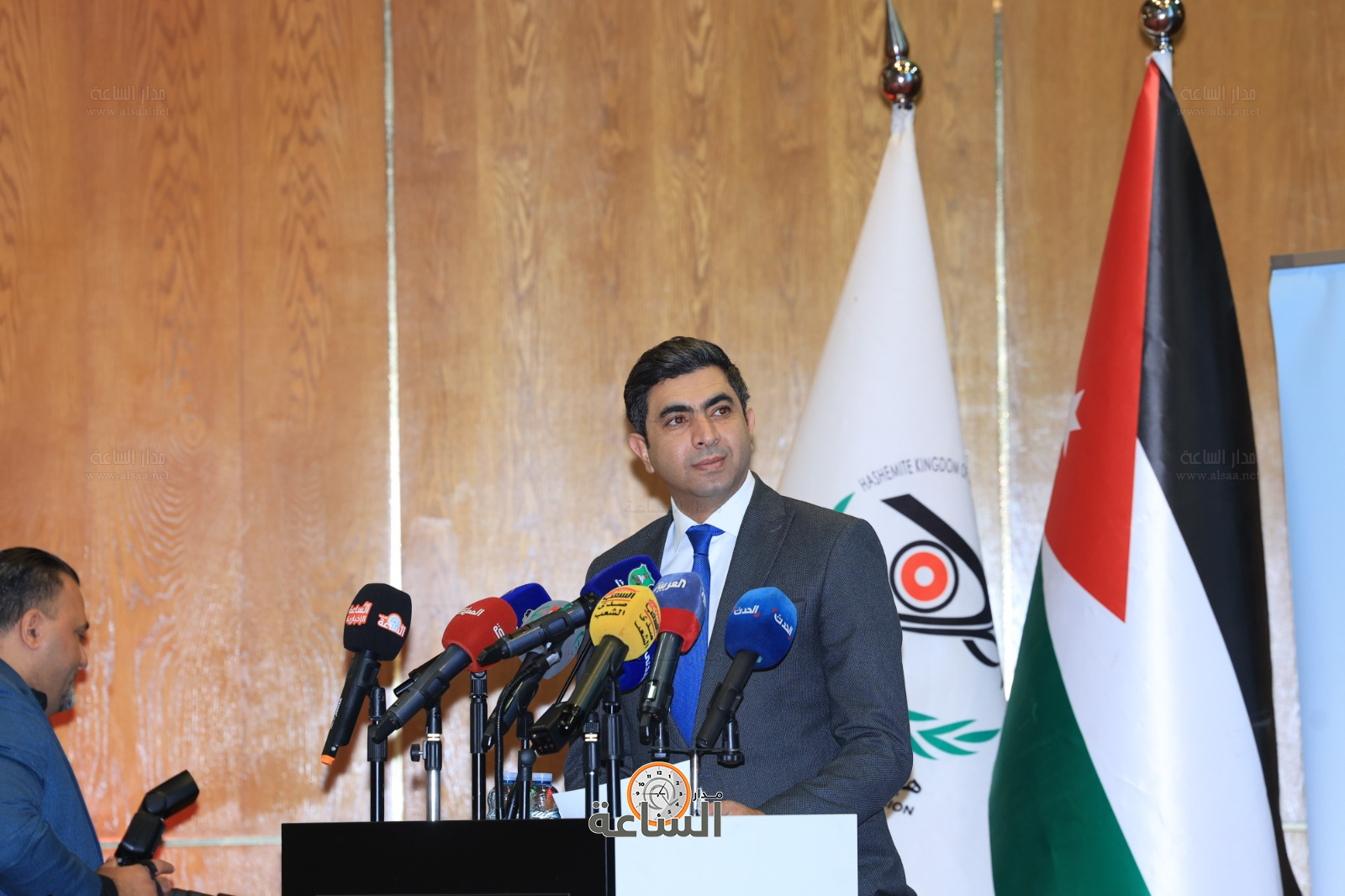 Madar Al-Saa Images 0.21125397442343619