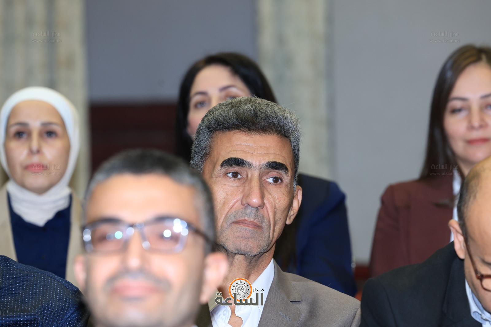 Madar Al-Saa Images 0.2821017376320447