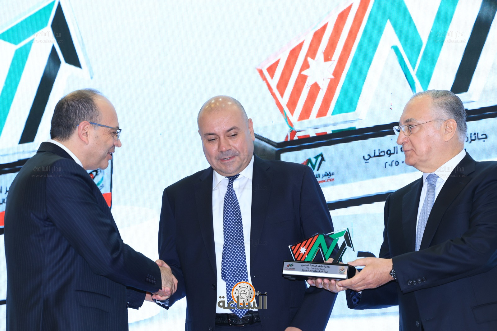 Madar Al-Saa Images 0.6841852563677927