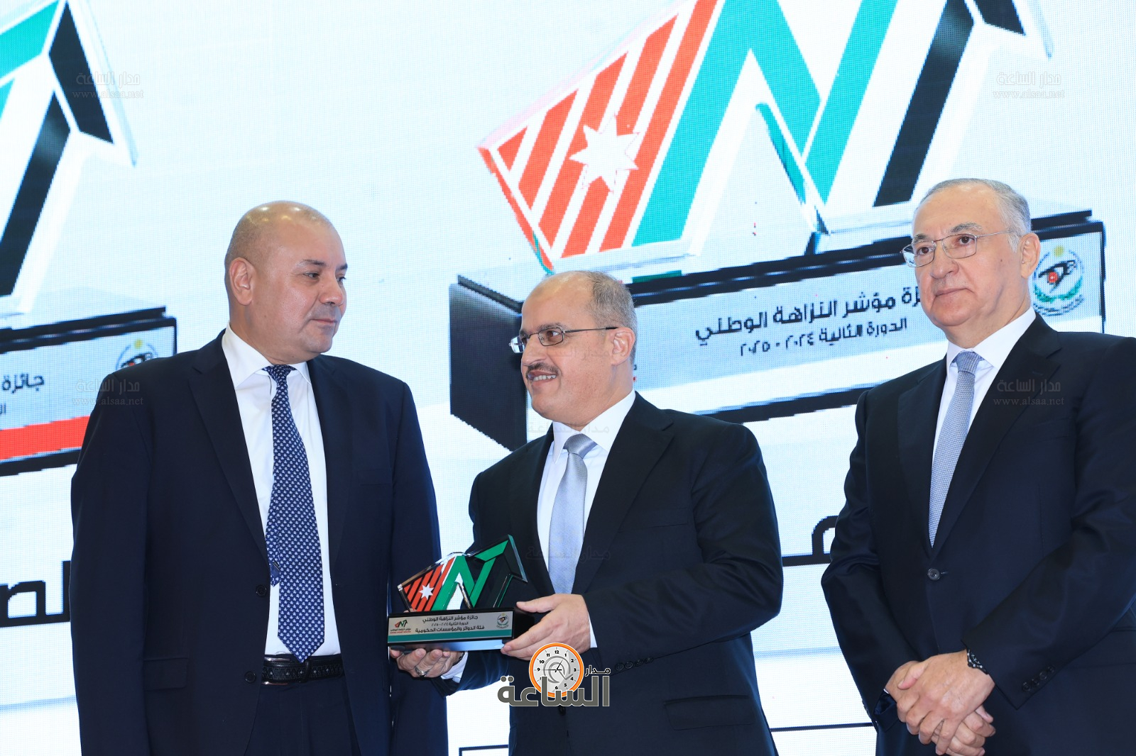 Madar Al-Saa Images 0.7371166762207936