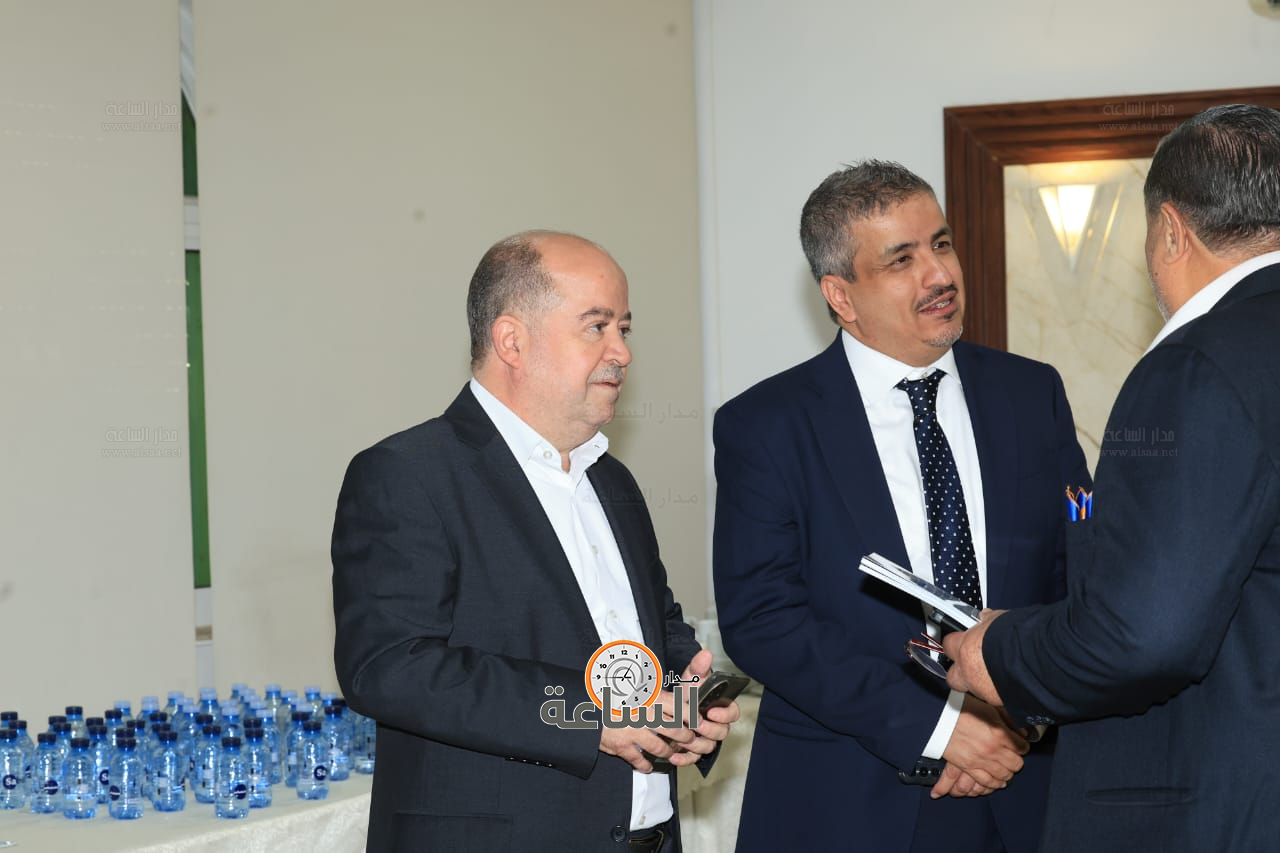 Madar Al-Saa Images 0.8043206250426438