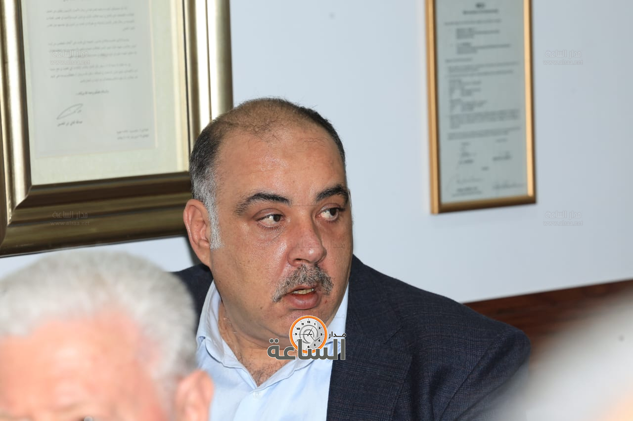 Madar Al-Saa Images 0.4438239773764334