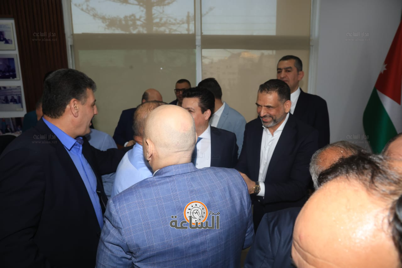 Madar Al-Saa Images 0.8496265340810562