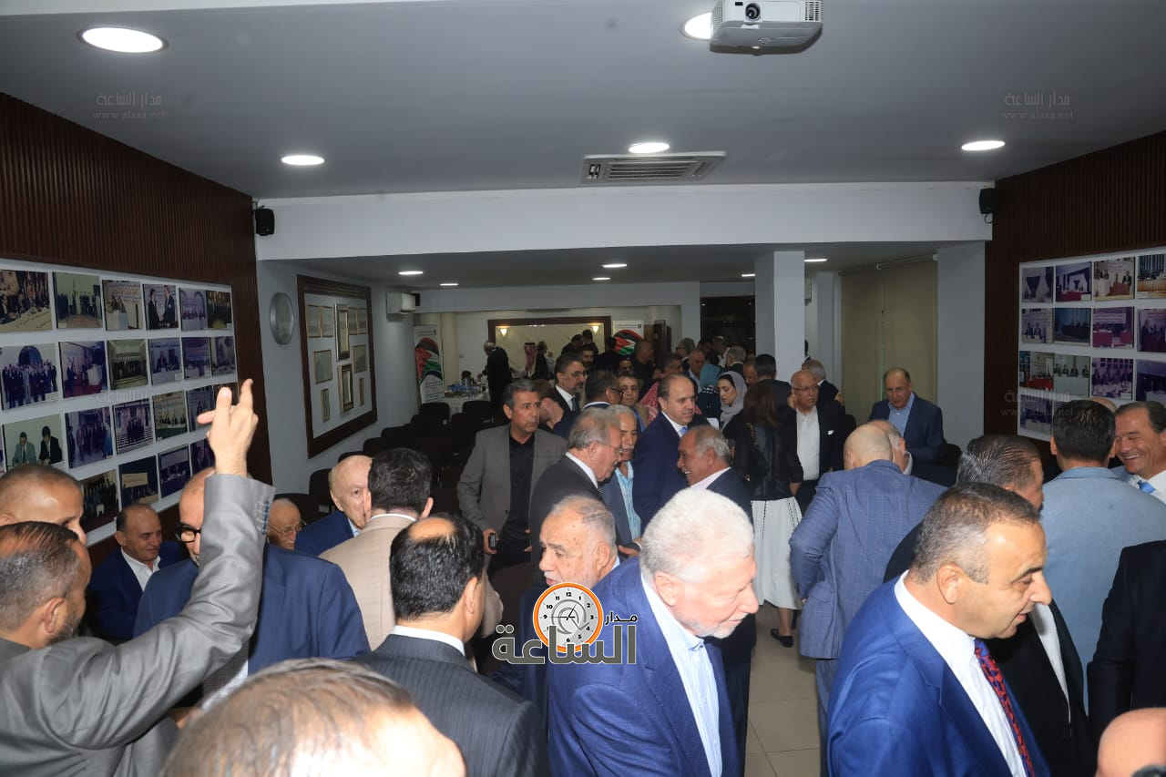 Madar Al-Saa Images 0.6753572141110463