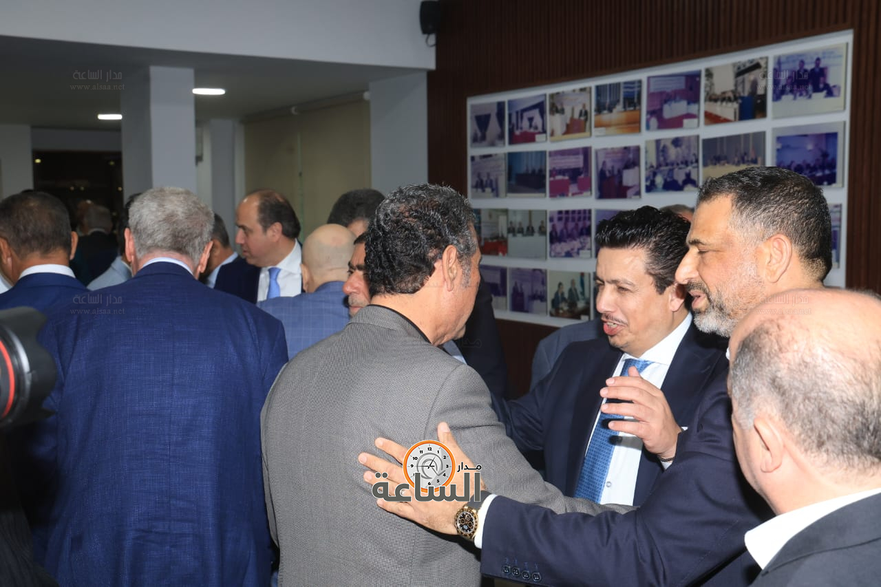 Madar Al-Saa Images 0.35072507414527065