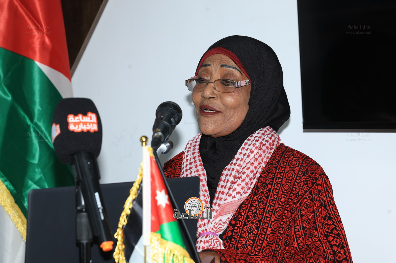 Madar Al-Saa Images 0.8858987724044262