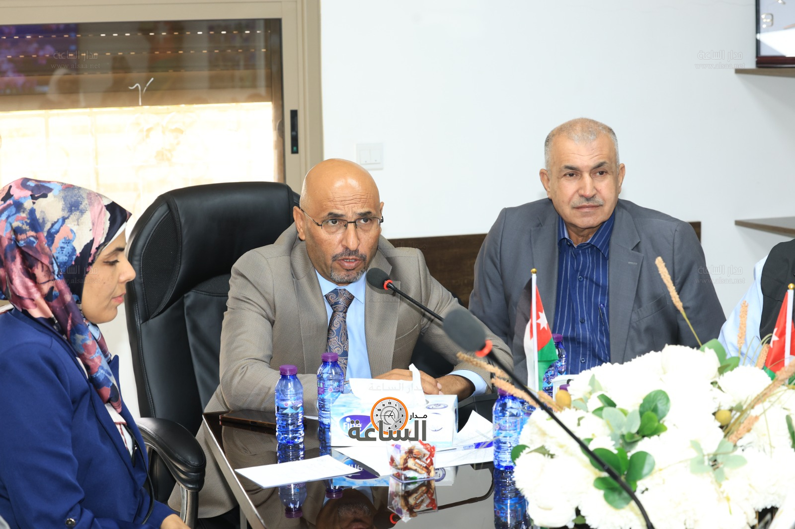 Madar Al-Saa Images 0.001049442990639804