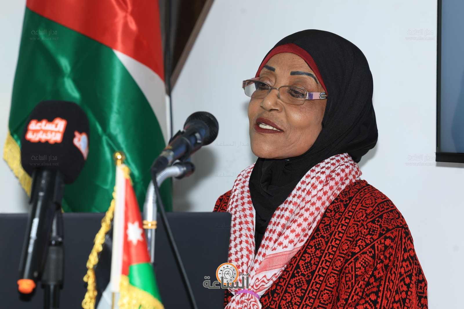 Madar Al-Saa Images 0.6775644165286301