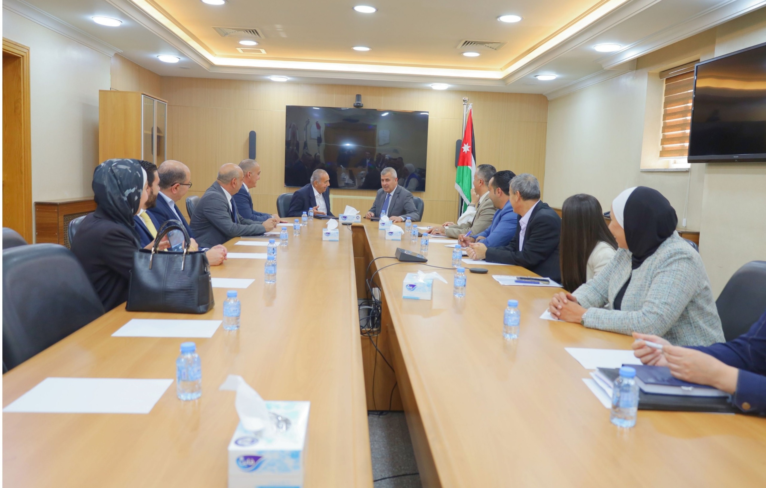 Madar Al-Saa Images 0.3637872091125265