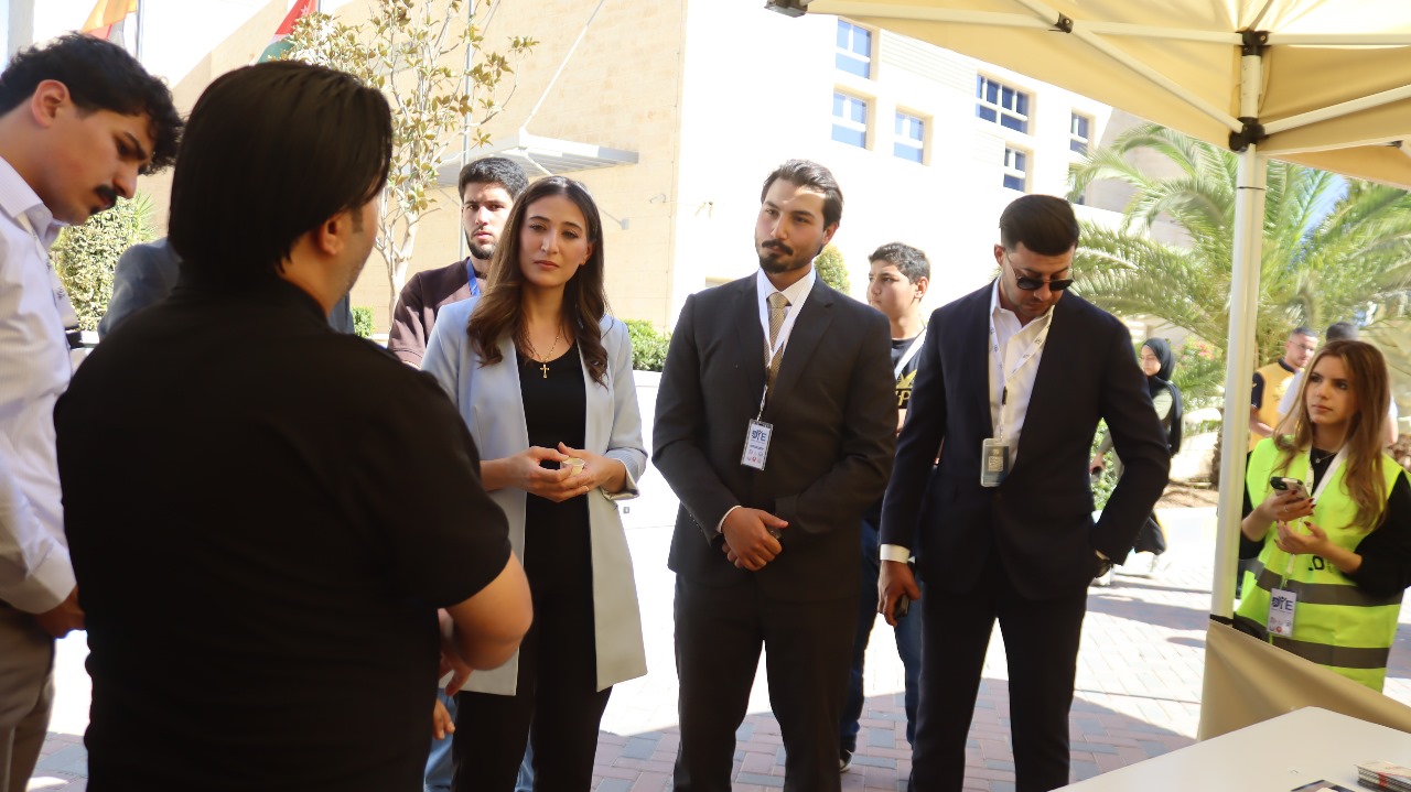 Madar Al-Saa Images 0.18896497273256663