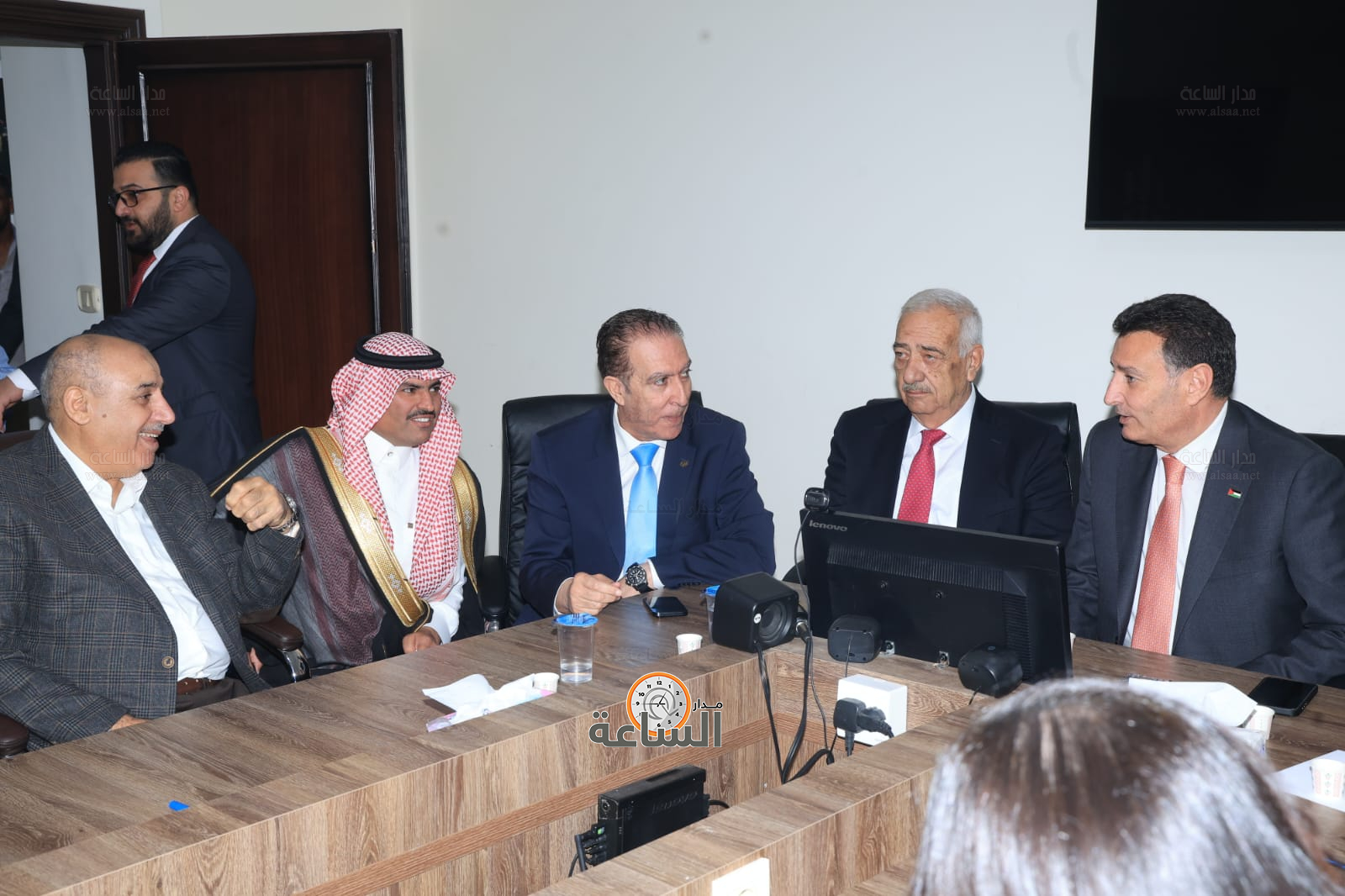 Madar Al-Saa Images 0.7715924143517088