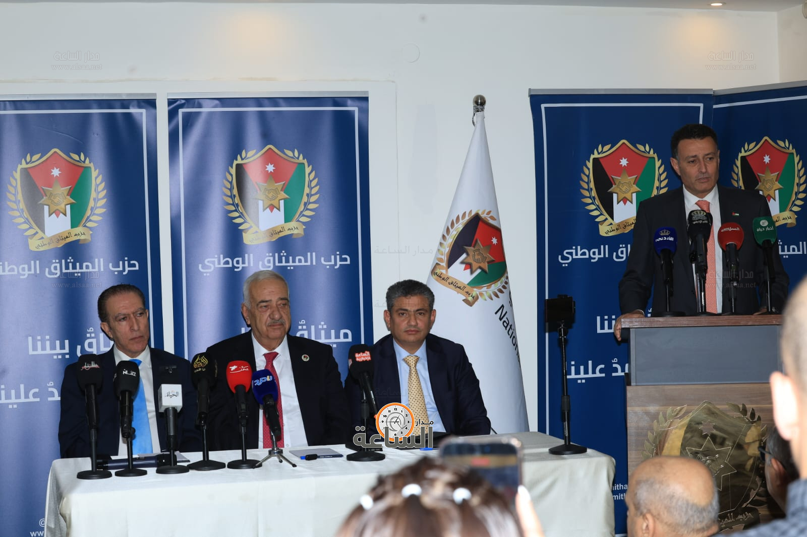 Madar Al-Saa Images 0.10693077778515259